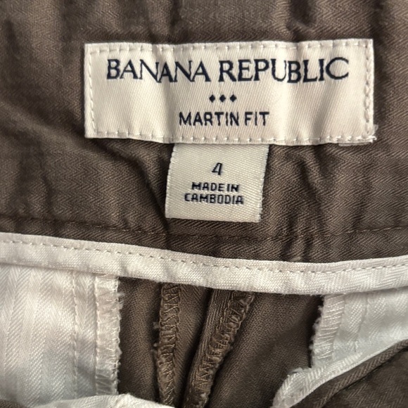 Banana Republic Women's Taupe Shorts - Picture 4 of 5